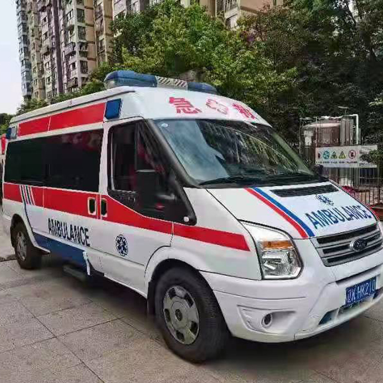 柳南长途救护车护送病人返乡
